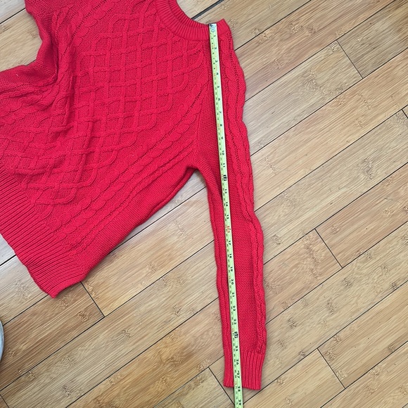 Red Crewneck Cable Knit Sweater - Old Navy S - Picture 7 of 8